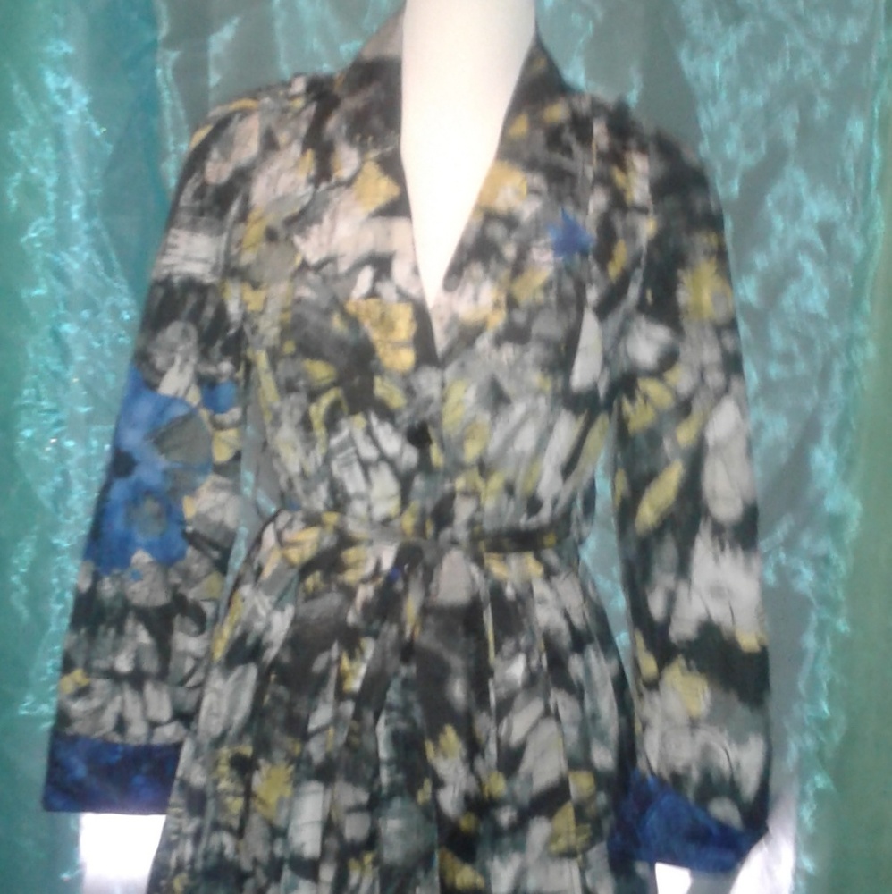 Spring light coat - Picture 2 of 2